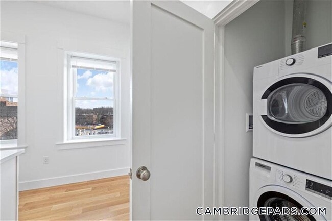 Photo - 406 Columbia St Unit 3