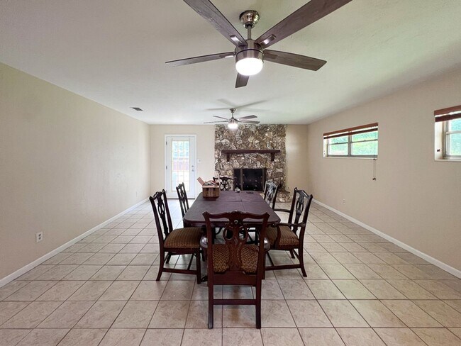 Photo - 4BR/3BA with Detached Garage Conversion Available Mid August! *Application Approved*
