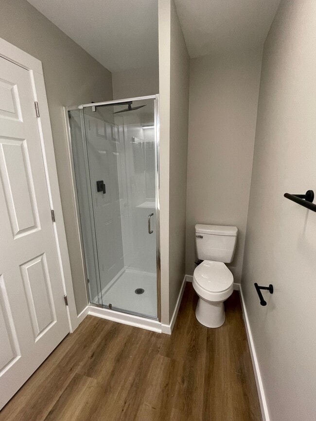 Master Bath - The LUX off Linden