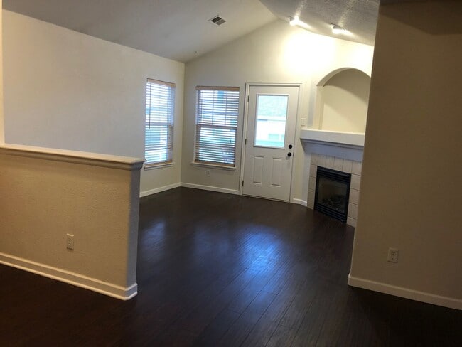 3601 Ponderosa Ct