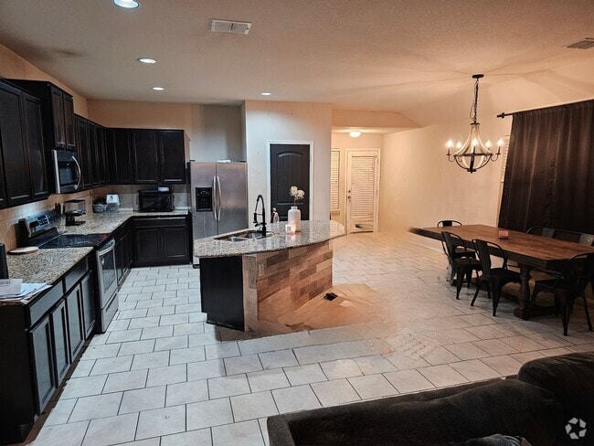 Building Photo - 6935 Quantum Loop Rental
