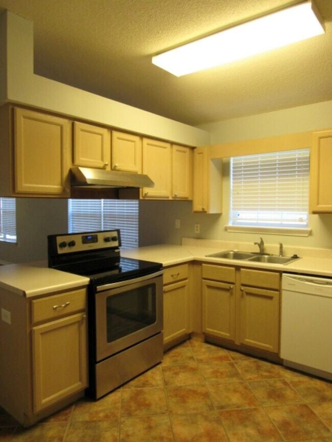Photo - Easy access to bases, I-10 & Navy Federal campus!