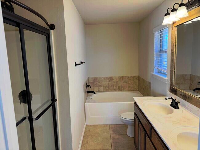 Photo - 6900 NW 157th St