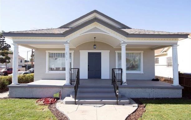 Photo - 4279 Walton Avenue Unidad Main room