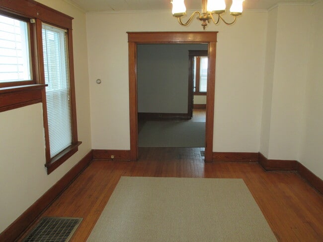 1123 W 24th St Unit 1