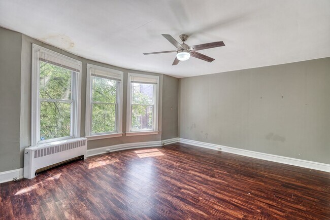 Photo - 216 Peffer St Unidad 2