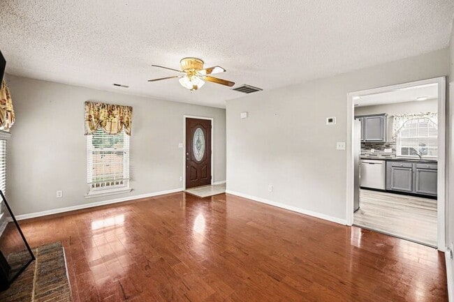 Photo - 7601 Swedish Ivy Ln
