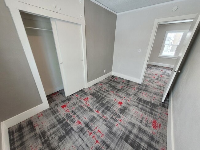 Photo - Recently remodeled 3 bedroom, large kitchen