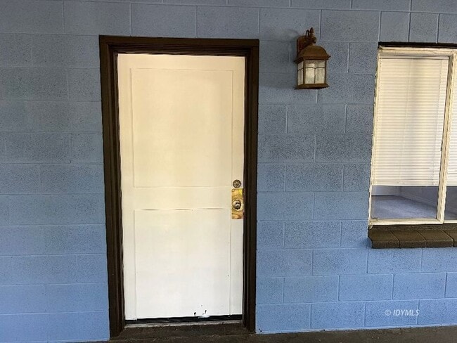 Photo - 54141 Pine Crest Ave