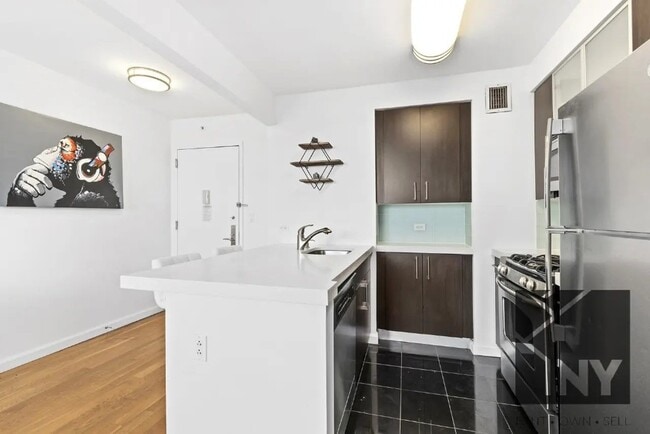 307 Gold St Unit 22P