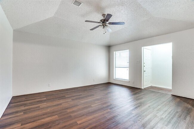 Photo - 2820 Ridgecrest Dr