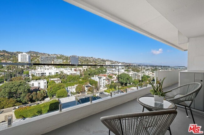 Photo - 838 N Doheny Dr Unidad 1105