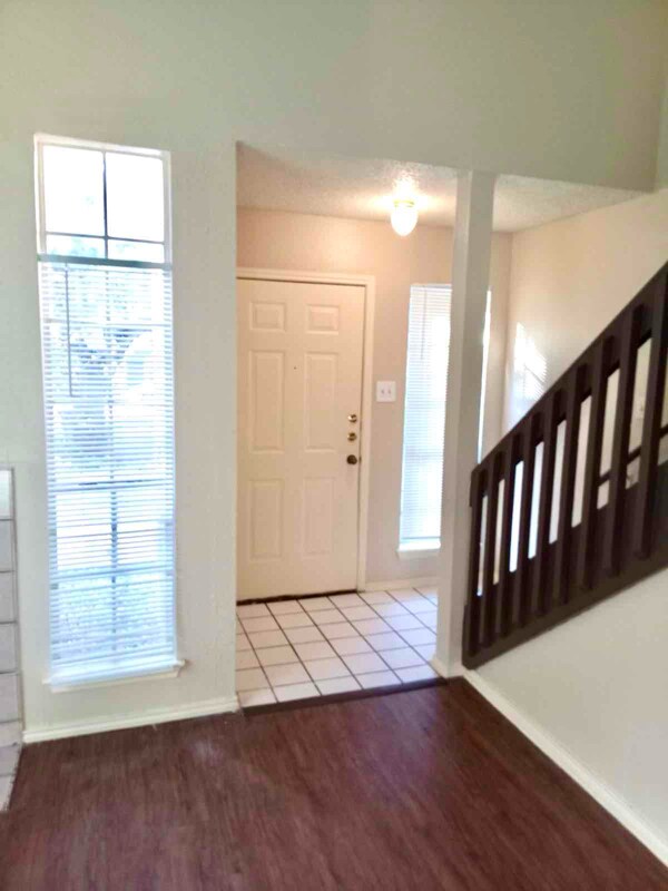 Photo - 7532 Oak Chase Townhome