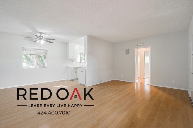 Building Photo - 710 N Genesee Ave Unit 10