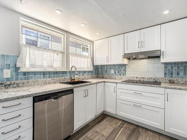329 W Jamison Cir
