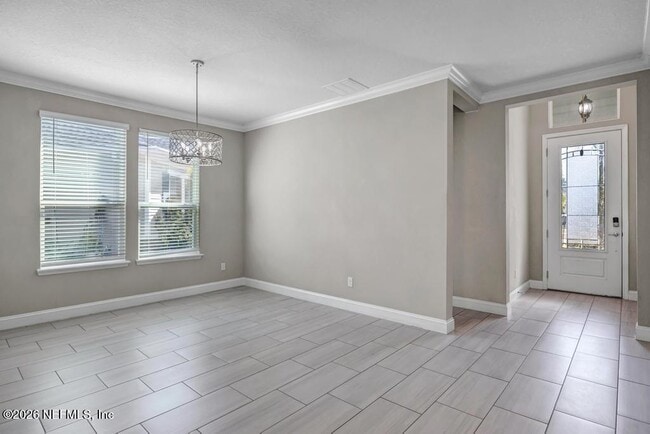 Photo - 275 Renwick Pkwy