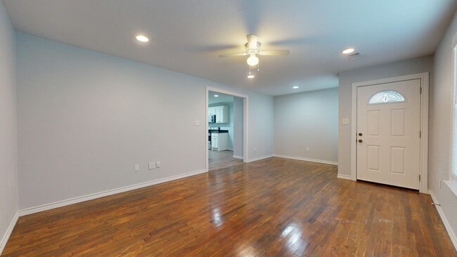 Photo - 2620 W Washington St