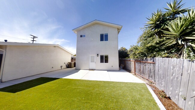 Photo - PRIVATE YARD!! 4BD/2BR, Corner of Tipton a...