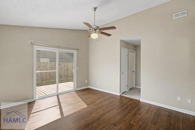 Photo - 1384 Forest Lake Dr