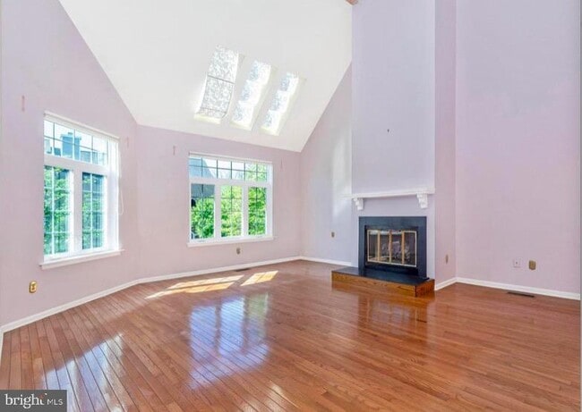 Photo - 8 Wellfleet Ln