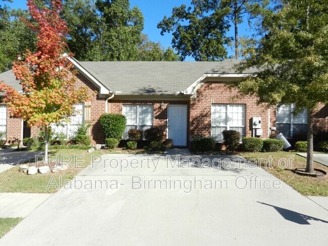 Building Photo - 2755 Southwood Ln