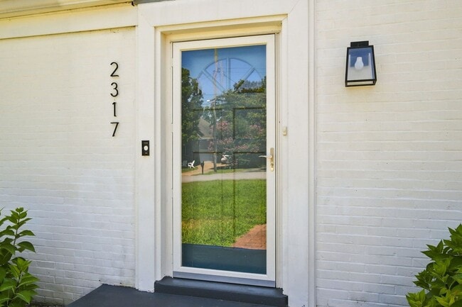 Photo - 2317 Deerwood Rd