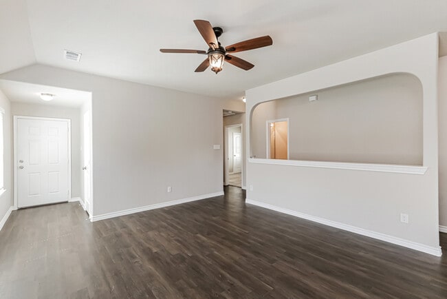 Photo - 1415 Kinglet Dr
