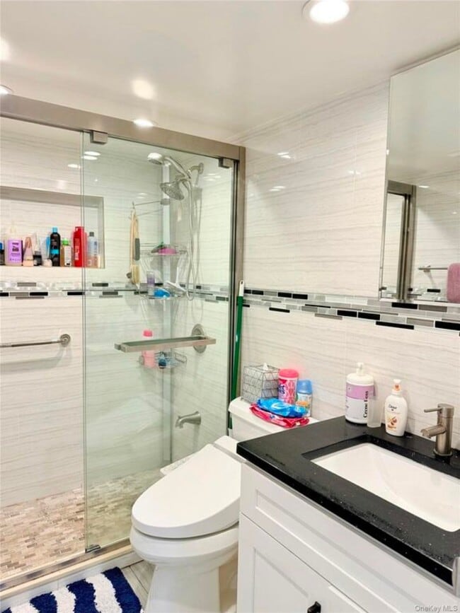 Photo - 660 Williams Ave