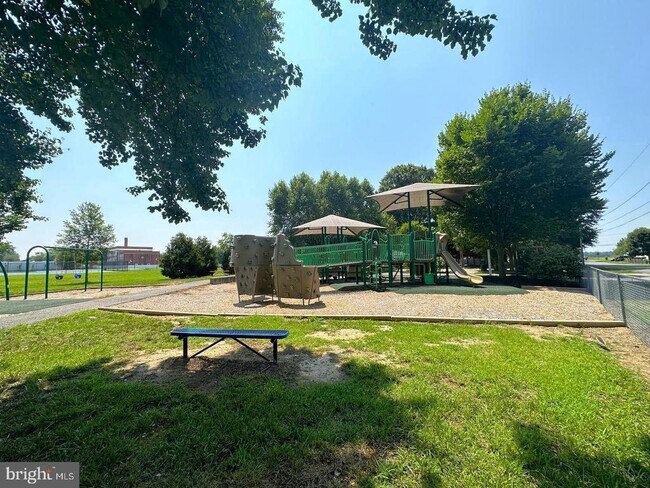 107 N School St Unit 2F