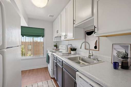 Photo - Washington Apartments