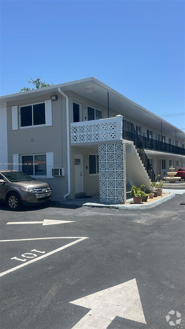 Building Photo - 101 NW 47th Ave Unit 4 Rental