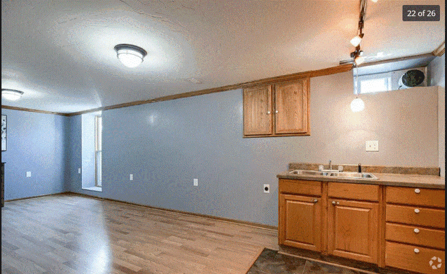 Building Photo - 923 S 24th St Unit 2 Rental