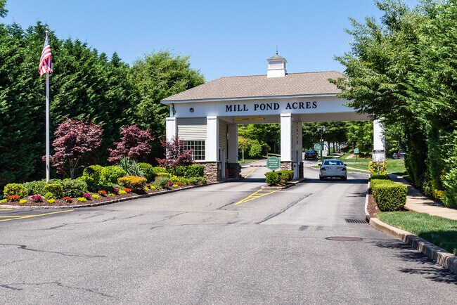 Photo - 115 Pond View Dr