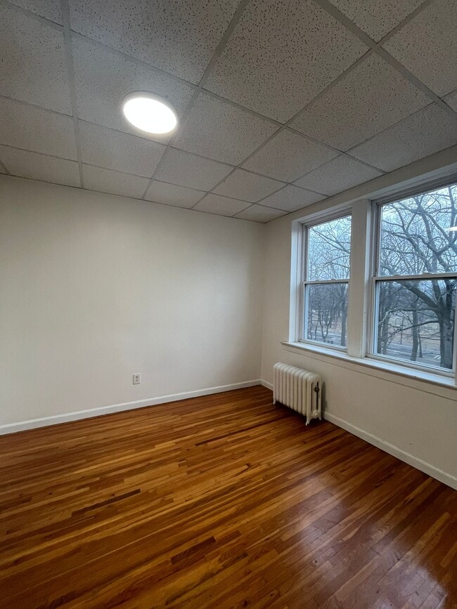 Photo - 179 W 48th St Unit 17