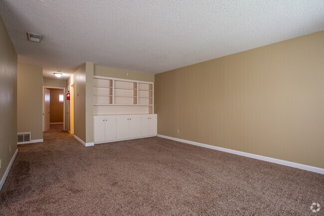 Living Area - Greenbriar Place - 55 and Older