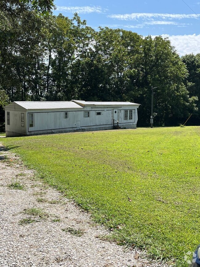 Building Photo - two bedroom trailer for rent Rental