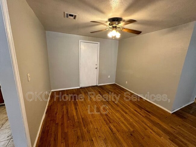 Photo - 804 E Steed Dr