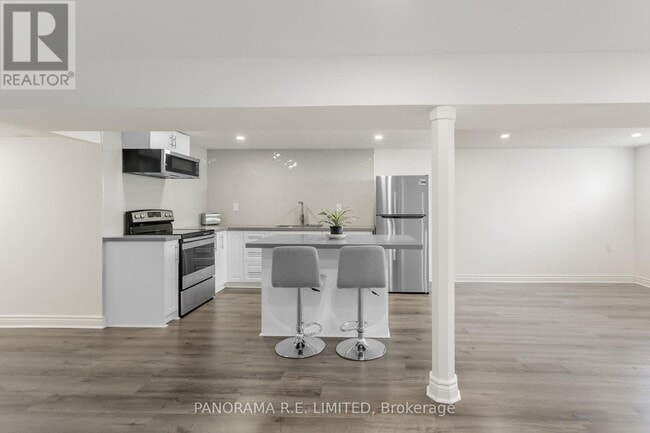 Photo - 66 Vanguard Dr