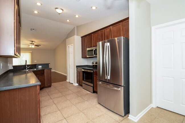 Photo - 16247 Magnolia Grove Way