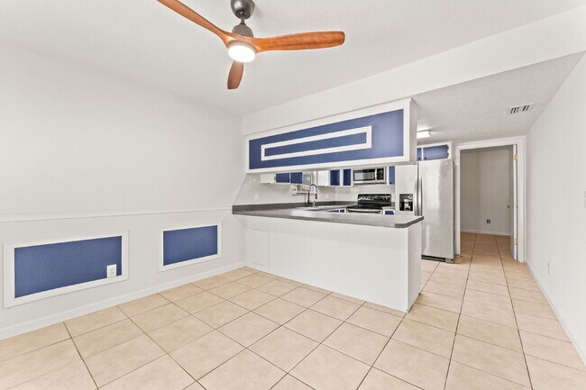 Photo - Charming 2-Bed Duplex Retreat in Edgewater...