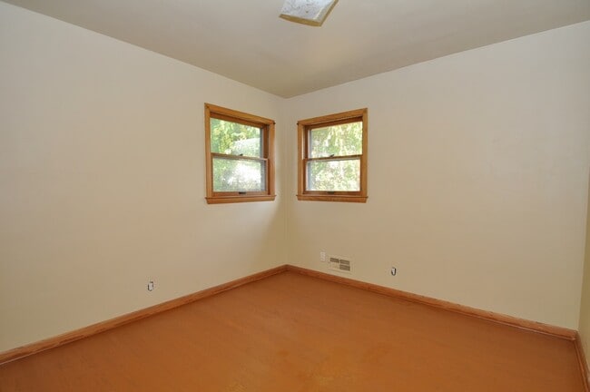 Photo - 3036 S Delaware Ave