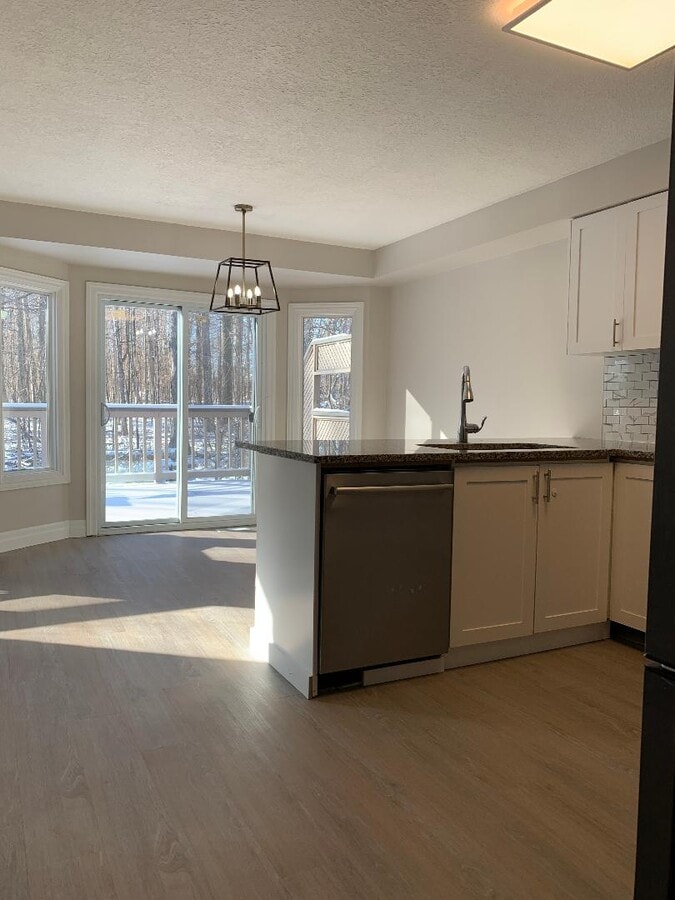 Photo - 65 Penelope Dr