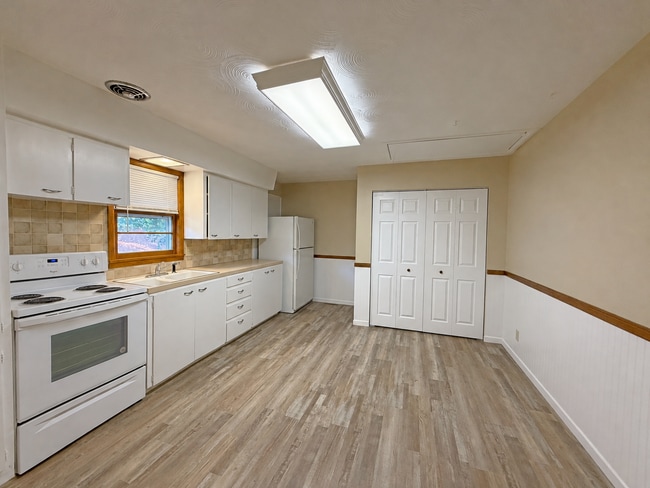Photo - 925 S Link Ave
