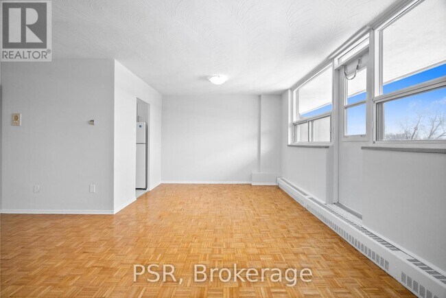 Photo - 100 Rowena Dr Unité 102