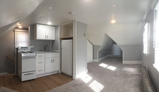 Building Photo - 202 N 5th St Unit 3rd FL Studio White 16