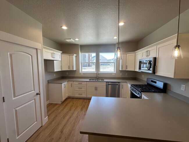 Photo - 1607 Stark Dr