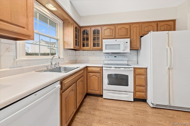 Photo - 1736 Central St