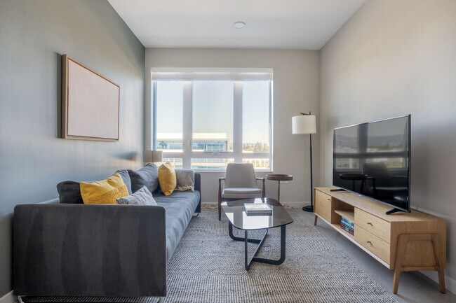 Building Photo - 3560 Rambla Pl Rental