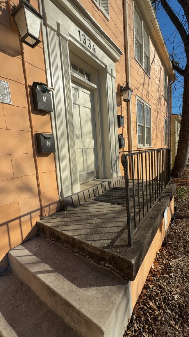 Belhaven apartment for $1135 with washer/ dryer and water included!!