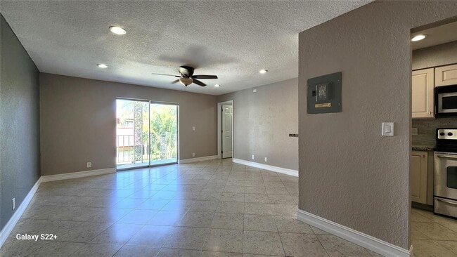 Photo - 501 SE 8th St